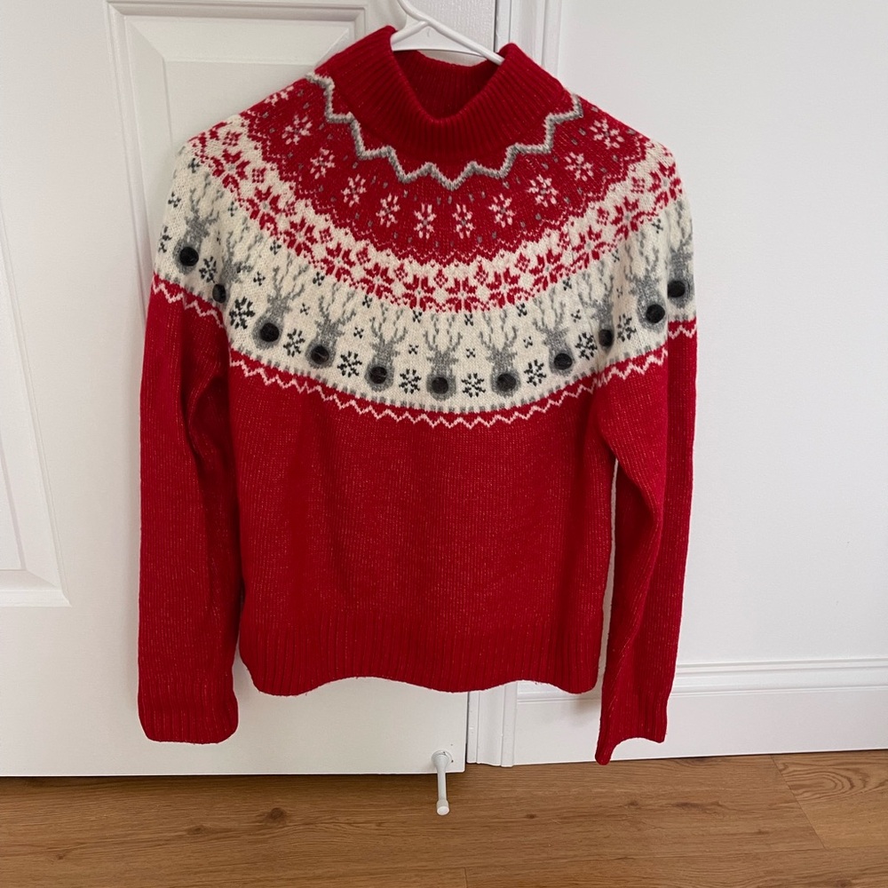 H&M Red and White Turtleneck Sweater